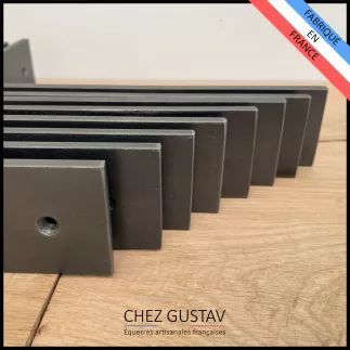 Equerres en métal - Petit prix - Fin de série